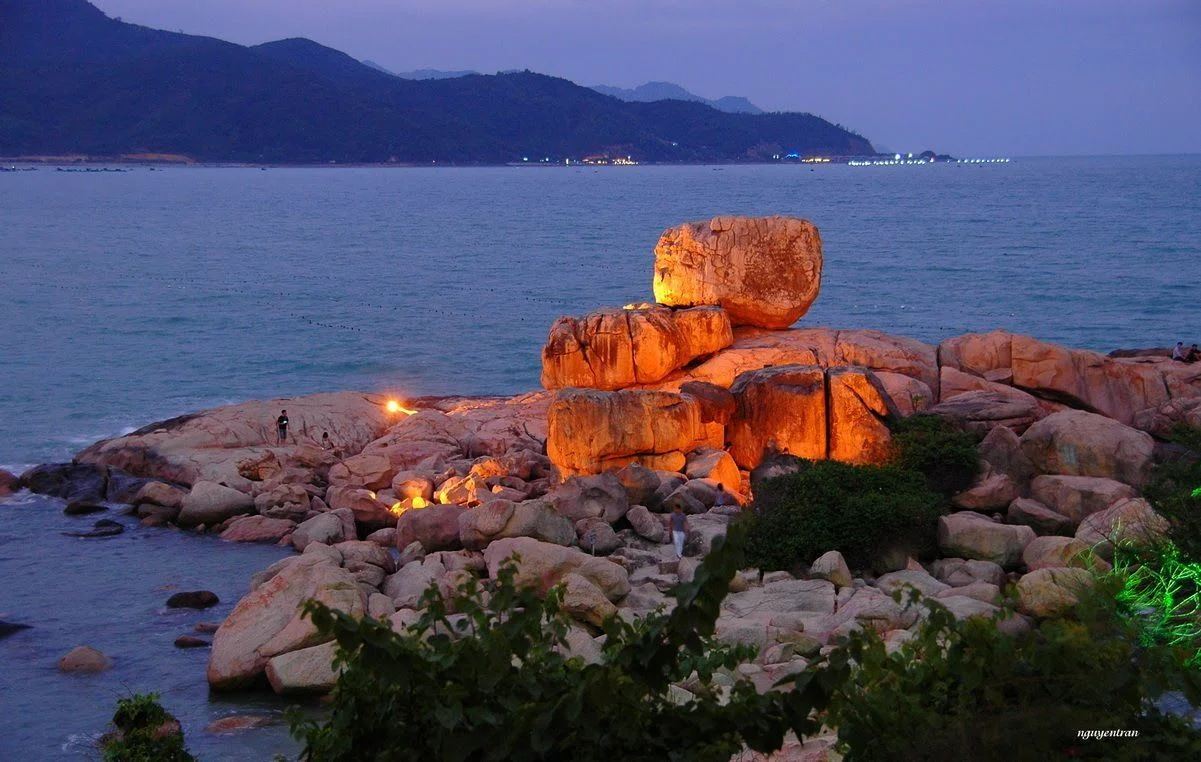 quan-ca-phe-view-bien-o-nha-trang